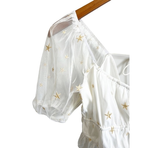 LE Lis Cropped Mesh Star Embroidered Puff Sleeve Top Size Large - Picture 10 of 10